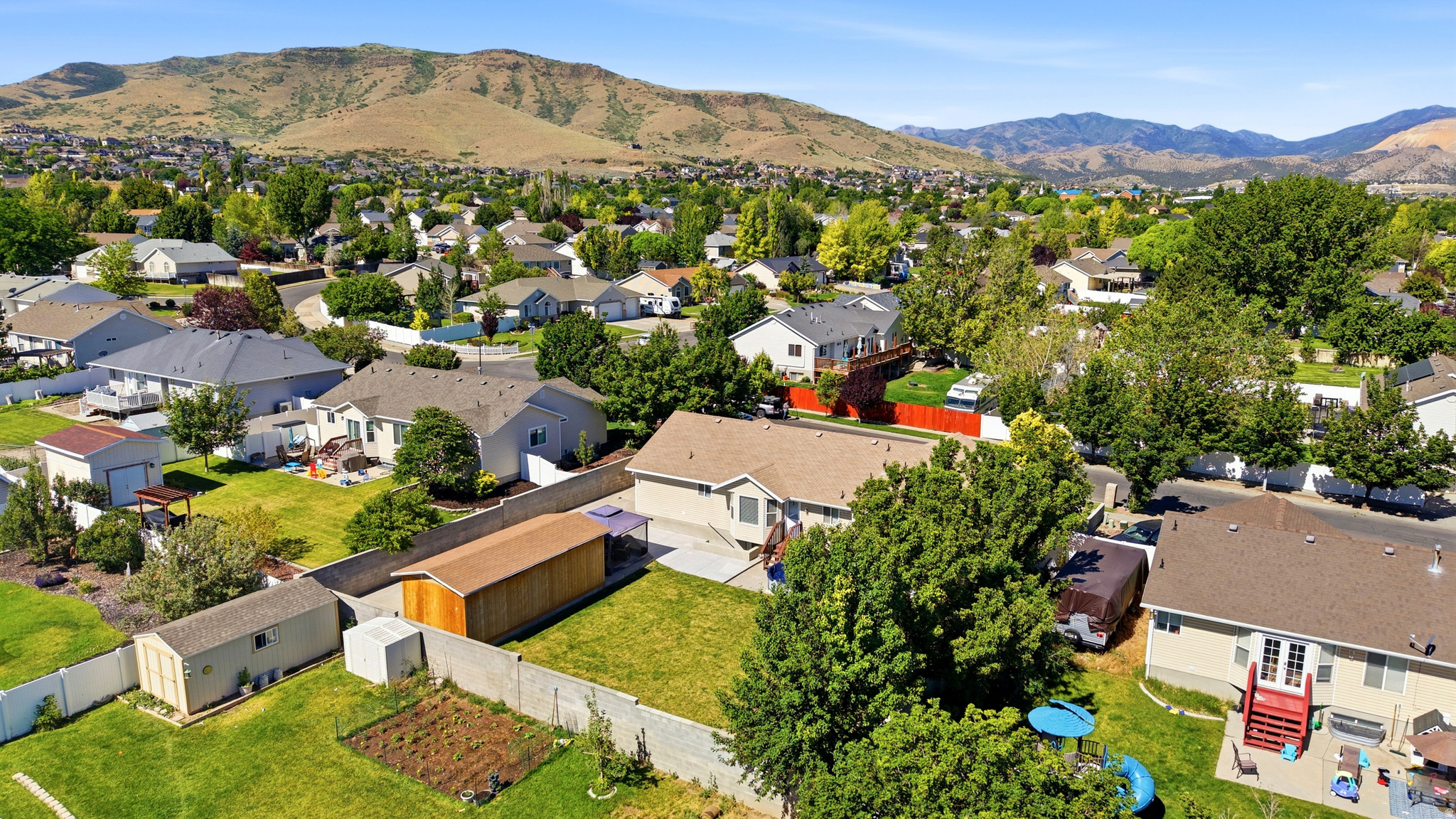 THE FOOTHILLS - Residential