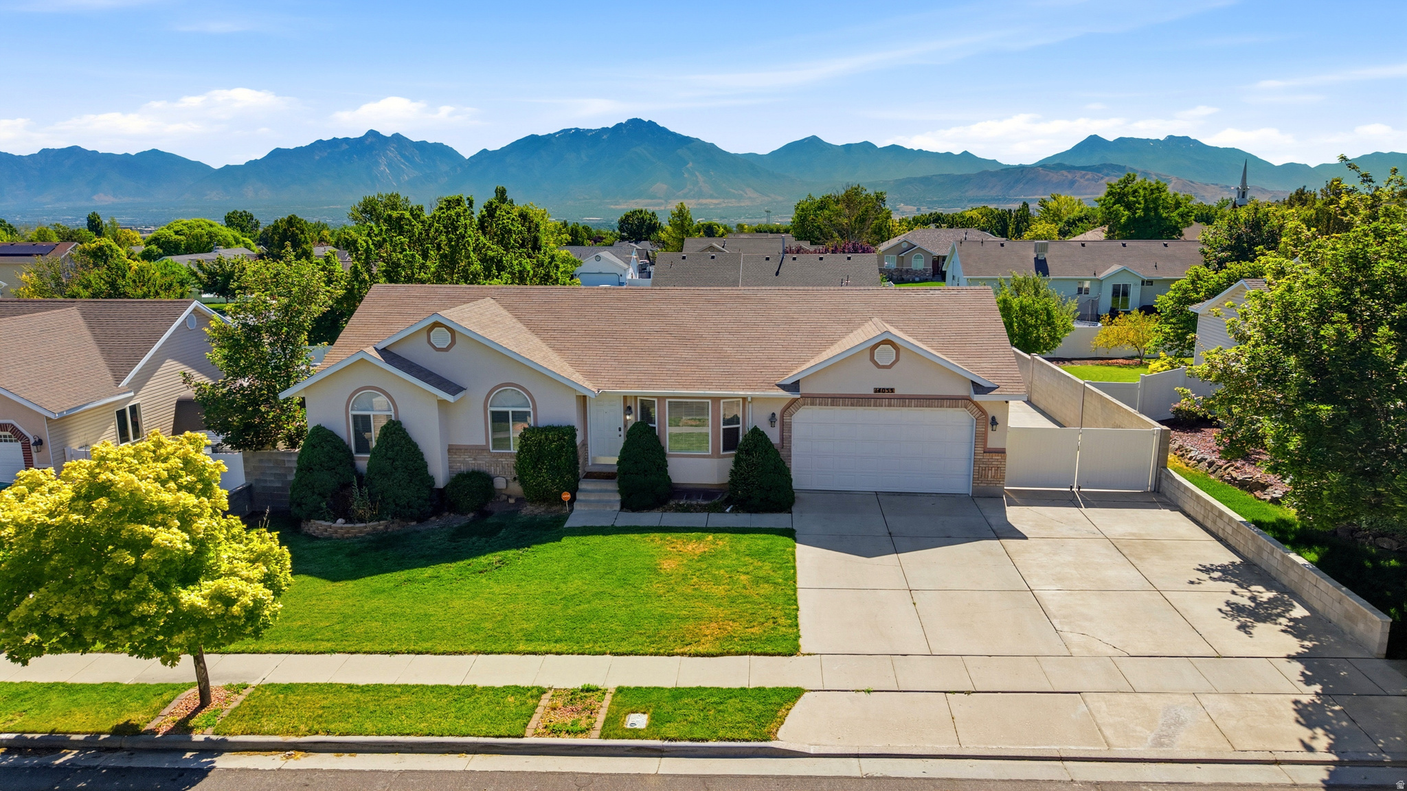 THE FOOTHILLS - Residential