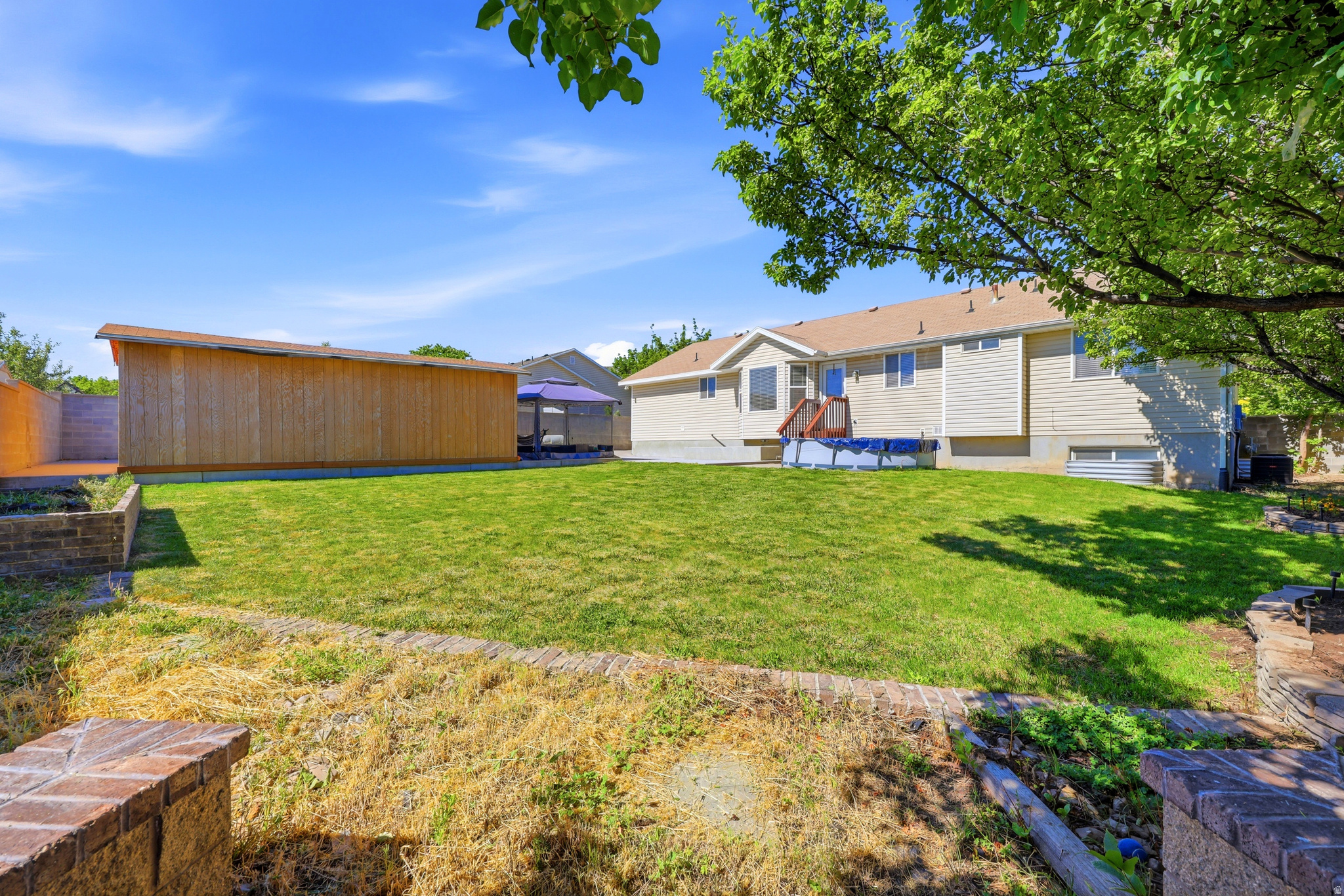 THE FOOTHILLS - Residential
