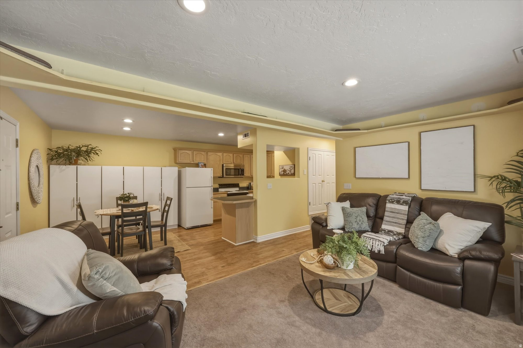 FRANKLIN PARK CONDO - Residential