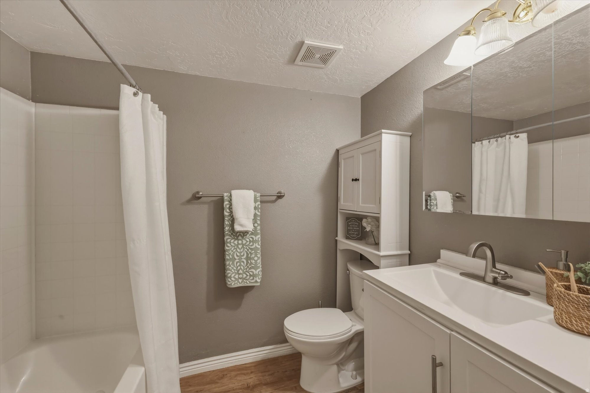 FRANKLIN PARK CONDO - Residential