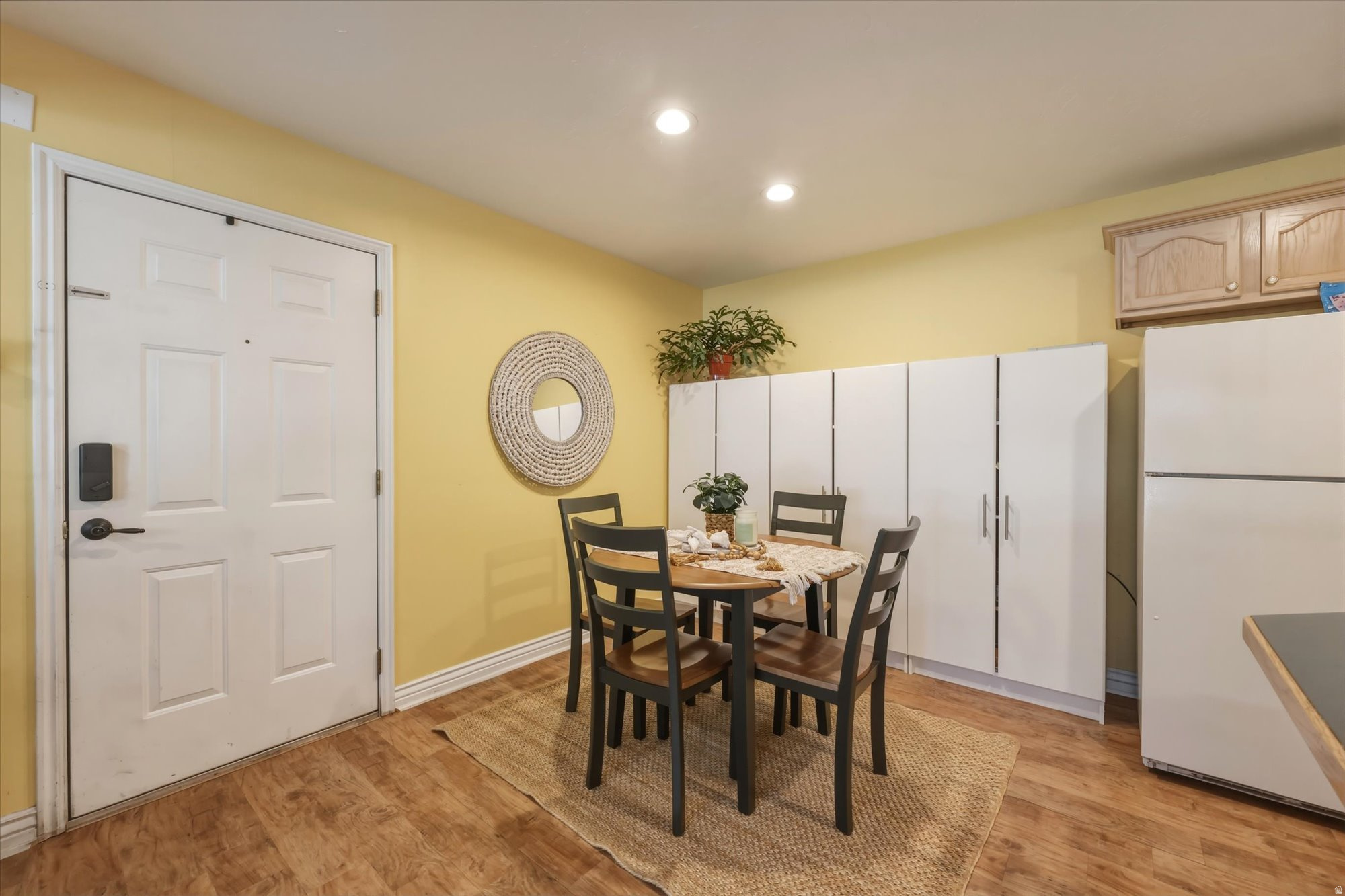 FRANKLIN PARK CONDO - Residential