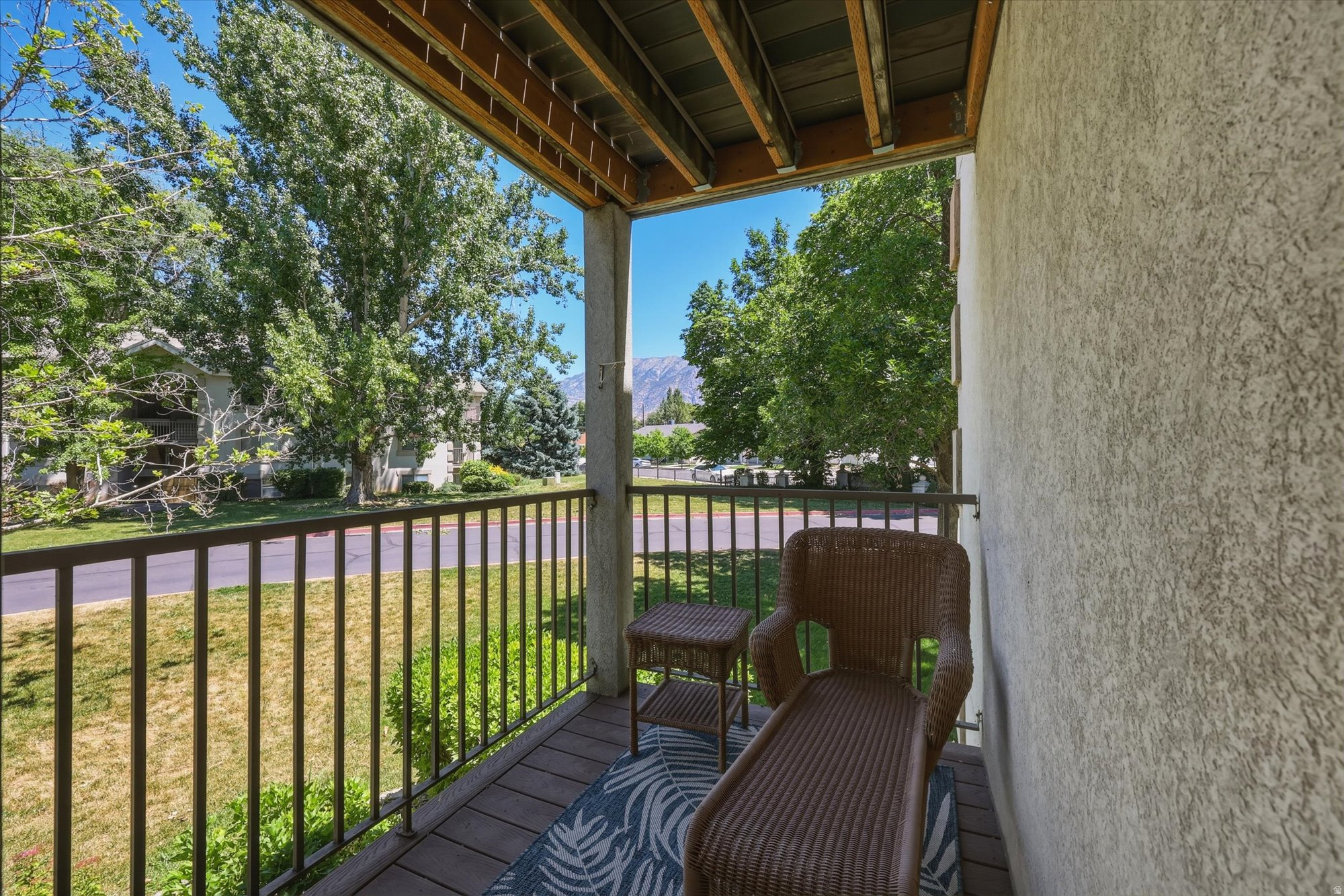 FRANKLIN PARK CONDO - Residential