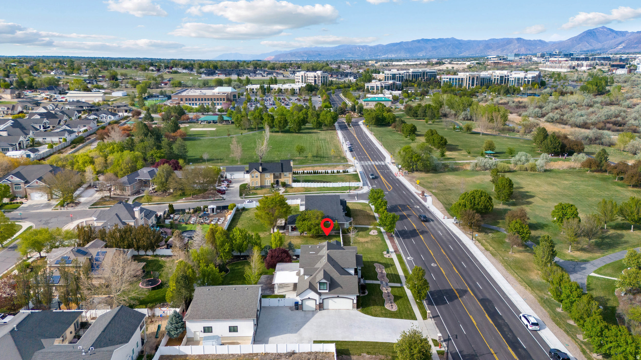 PARKWAY PALISADES - Residential