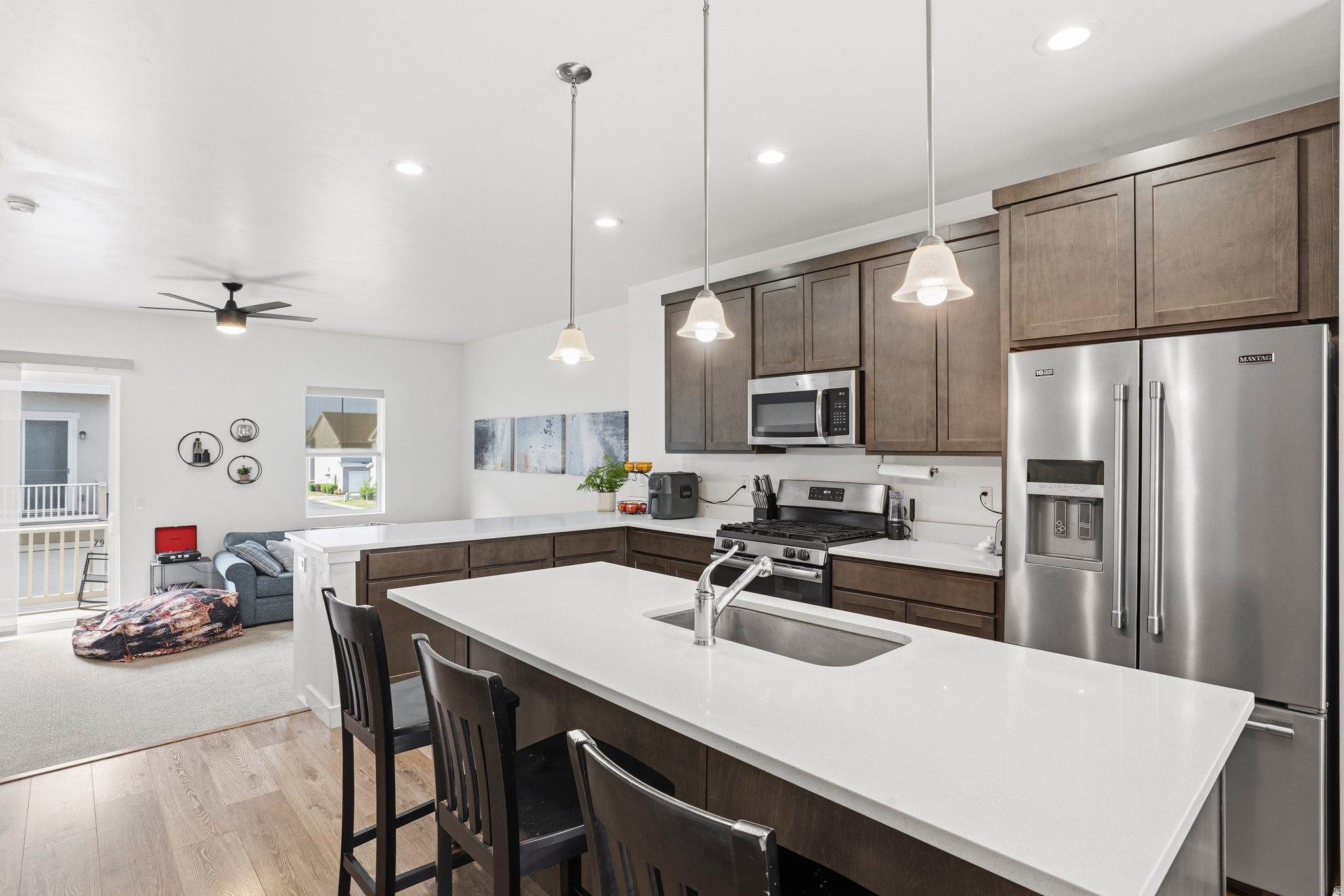 FAIRFIELD SQUARE - Residential