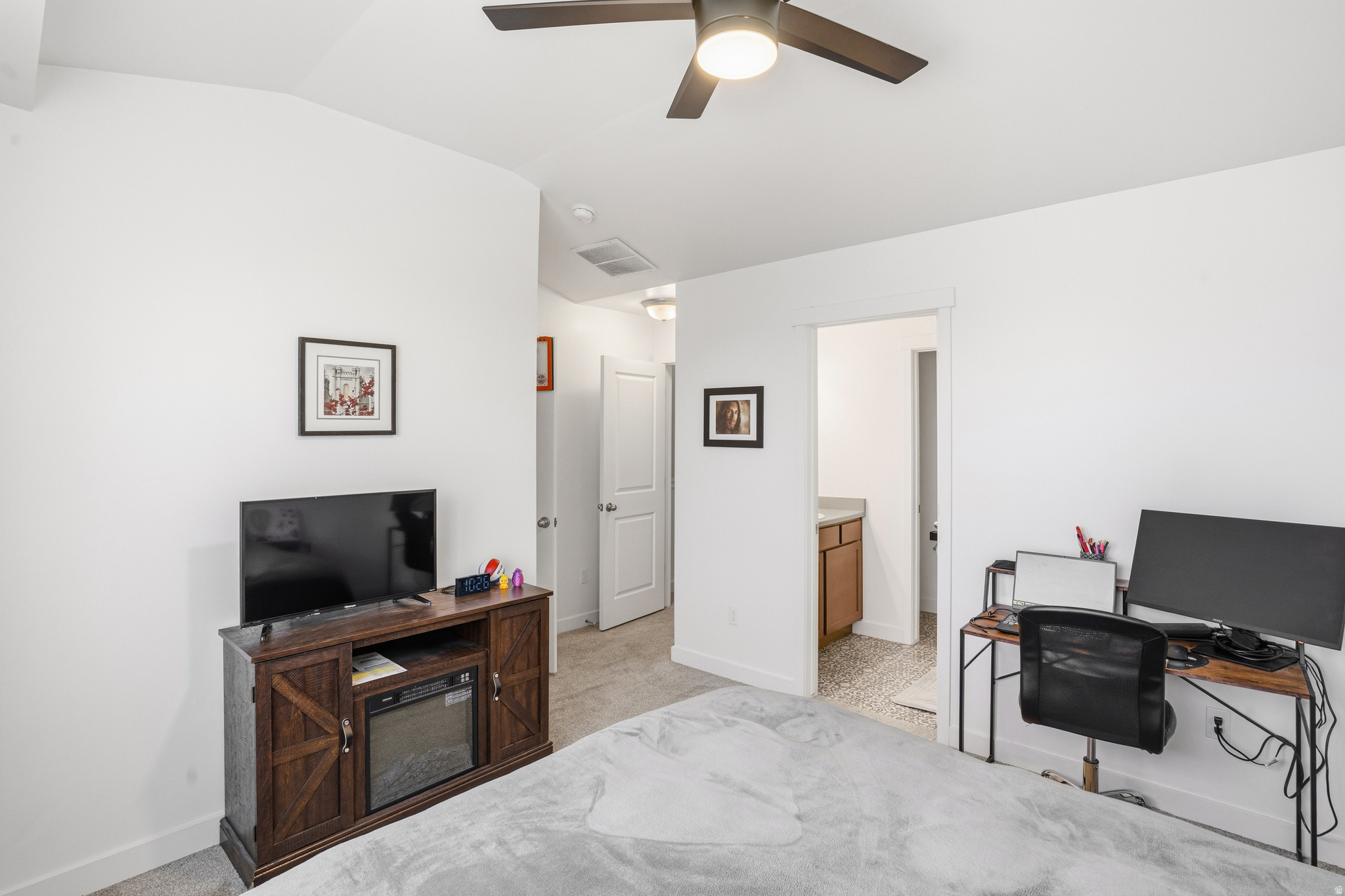 FAIRFIELD SQUARE - Residential