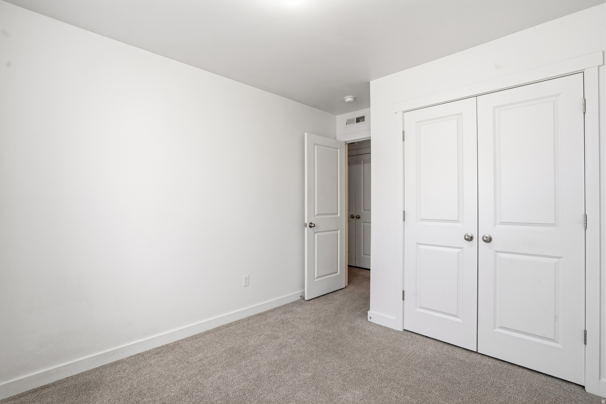 FAIRFIELD SQUARE - Residential