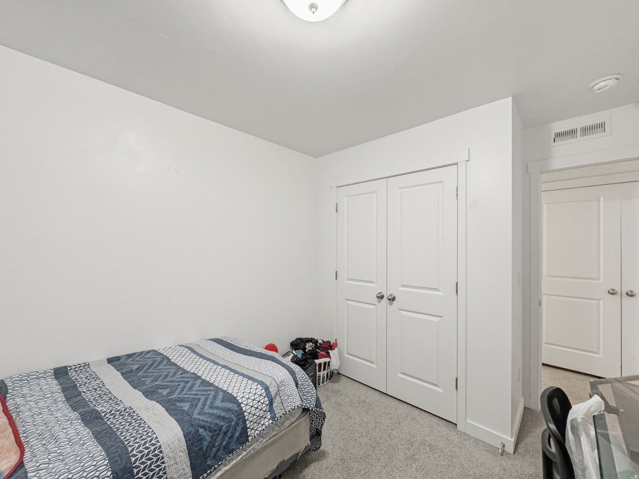 FAIRFIELD SQUARE - Residential