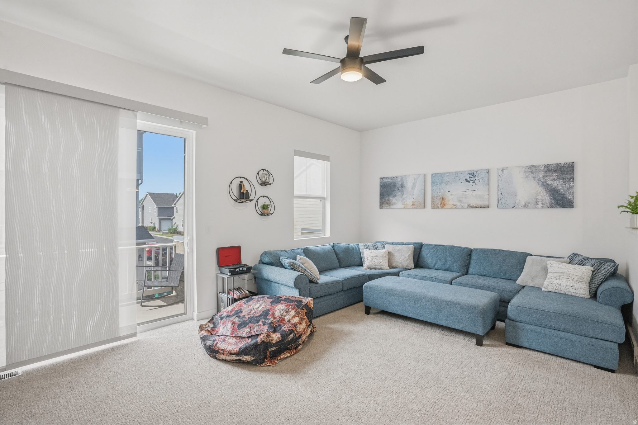 FAIRFIELD SQUARE - Residential
