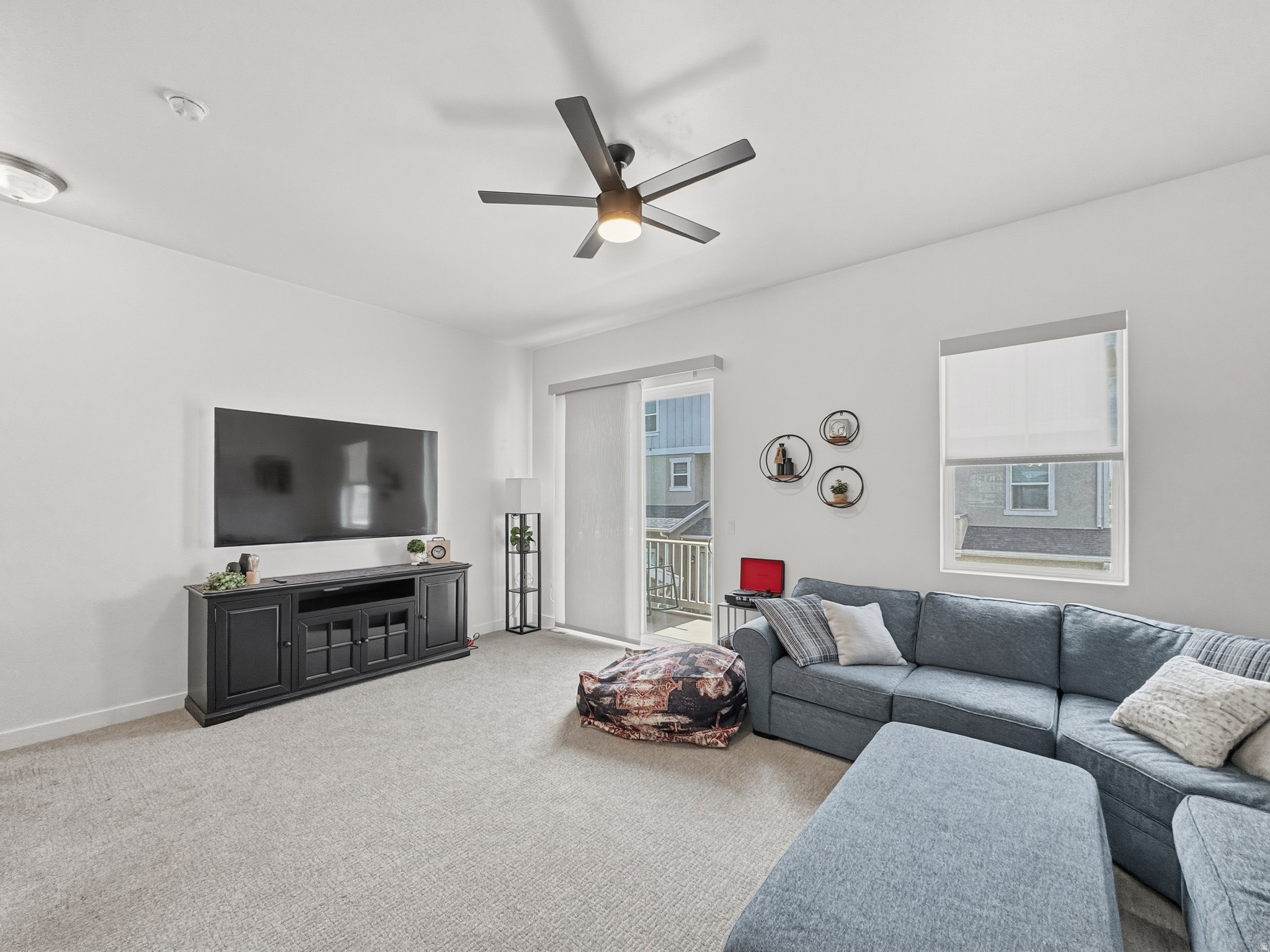 FAIRFIELD SQUARE - Residential