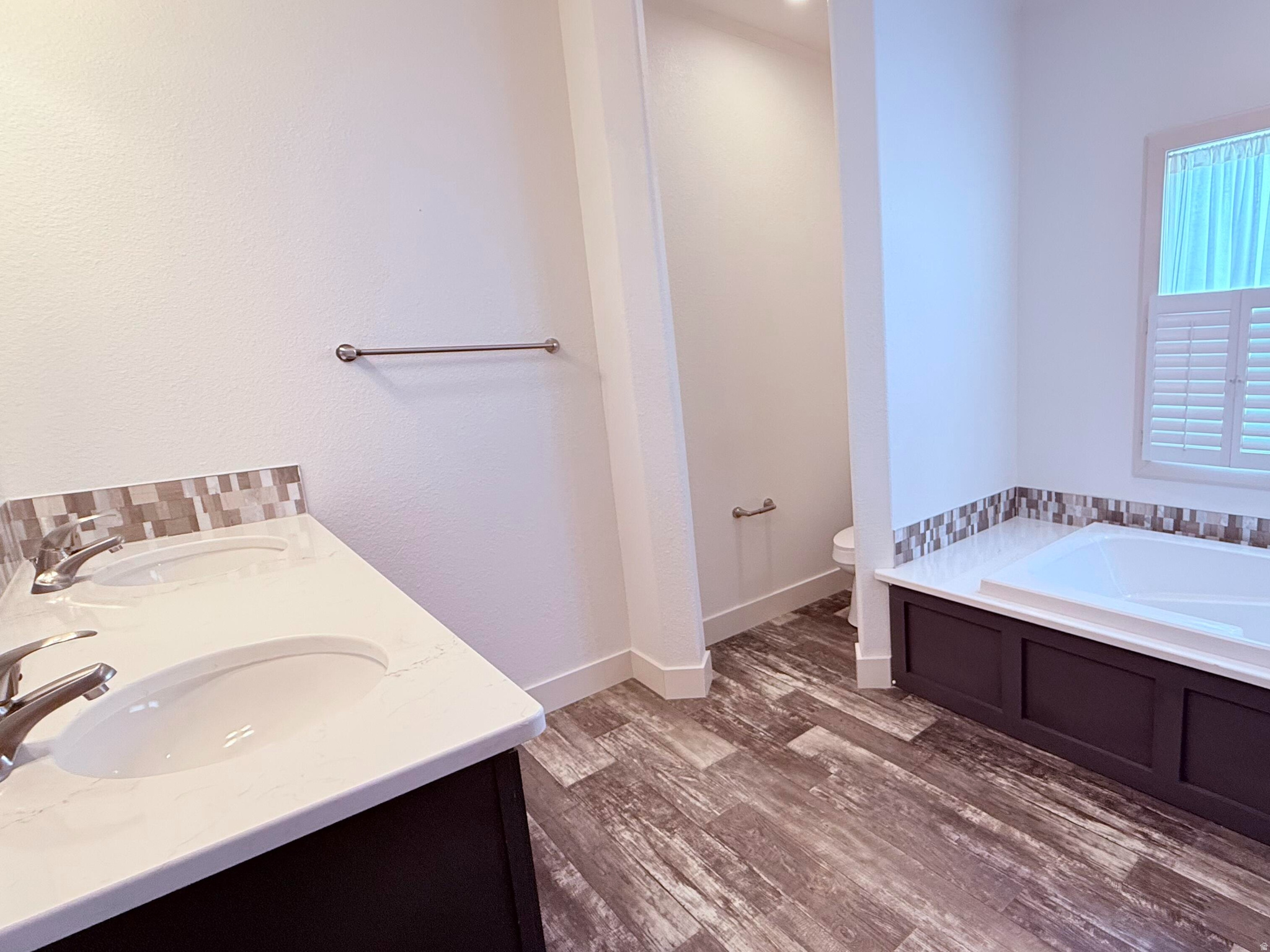 WINCHESTER ESTATES - Residential