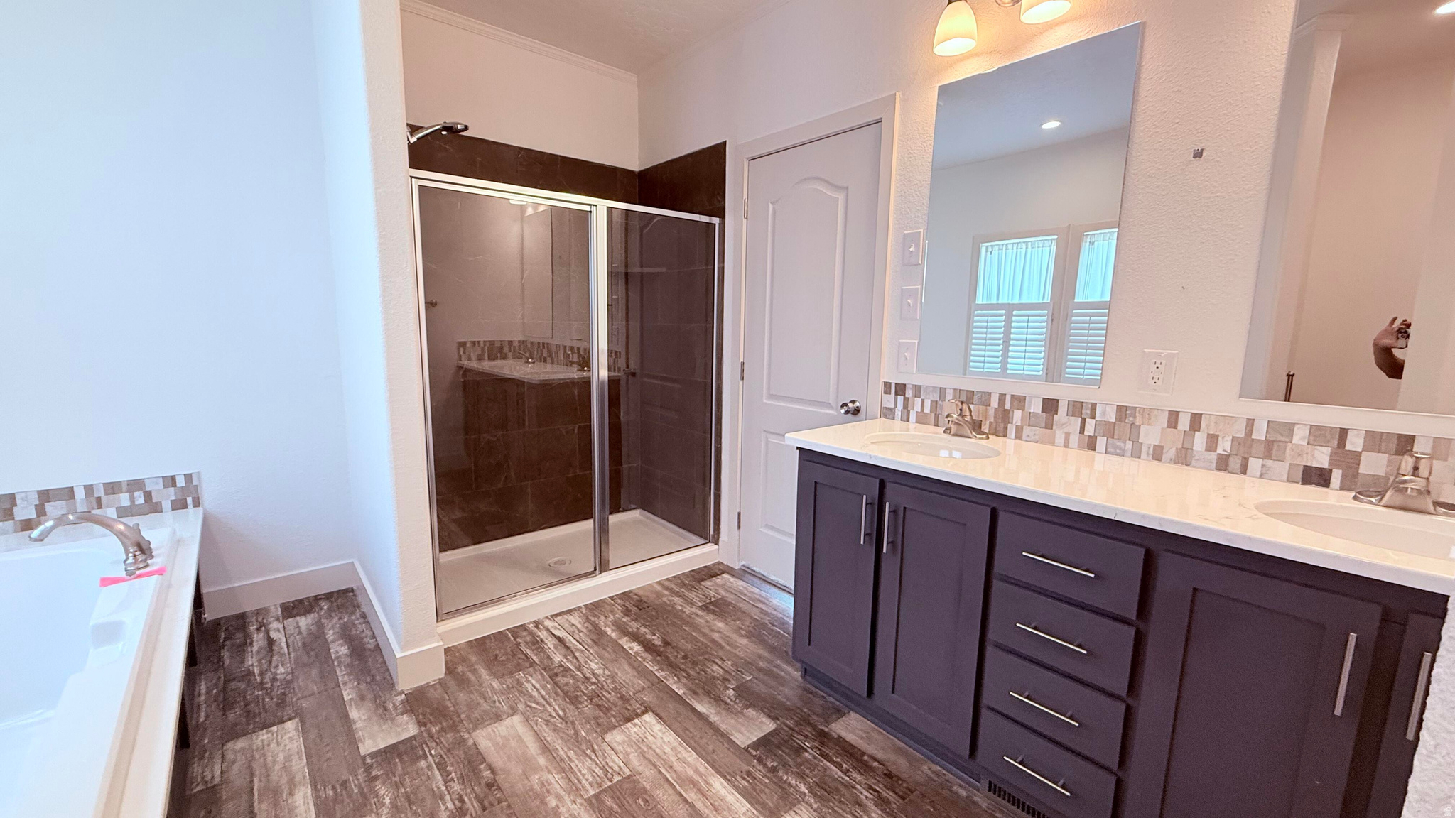 WINCHESTER ESTATES - Residential