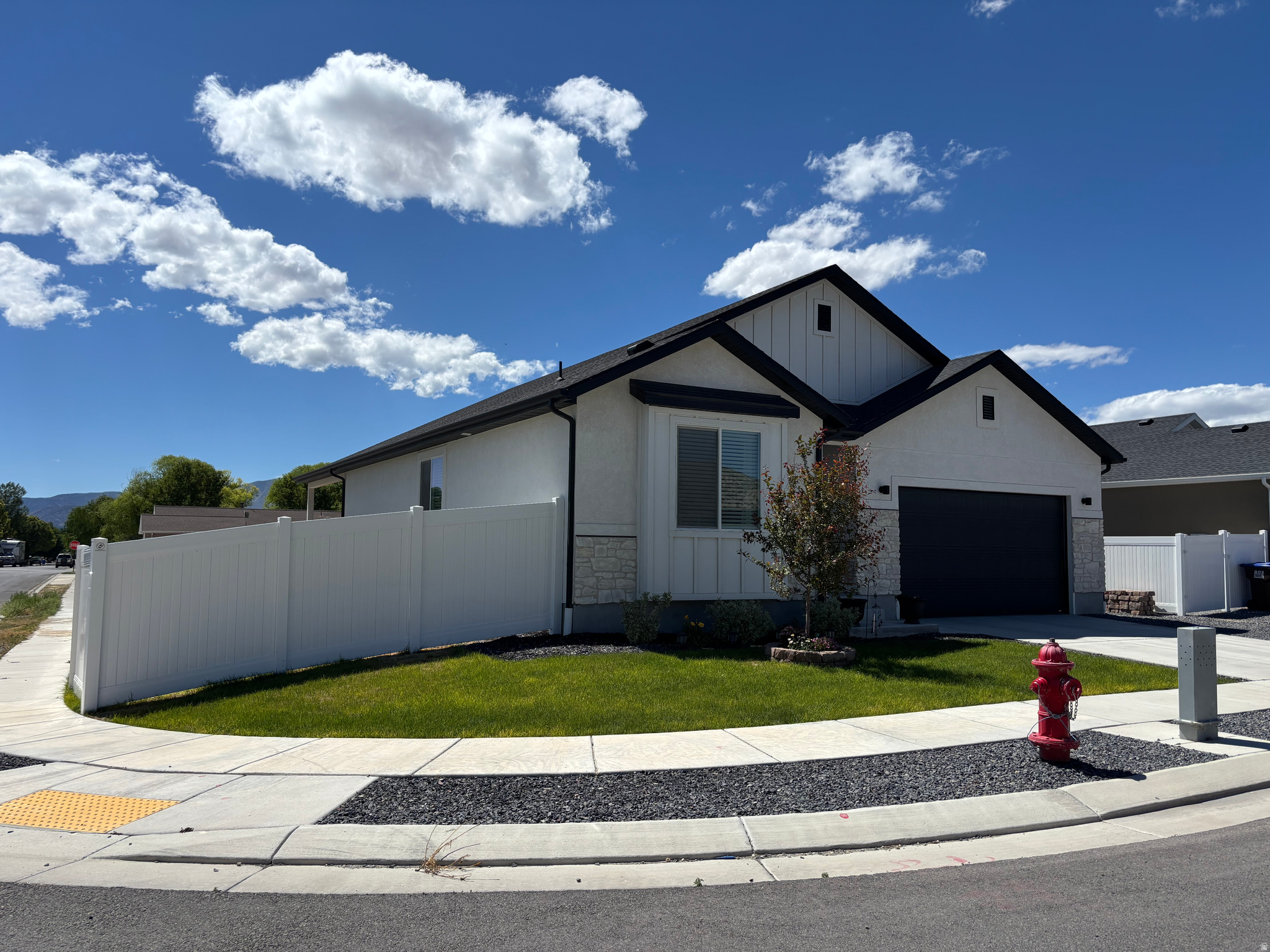 EAGLE POINT - Residential