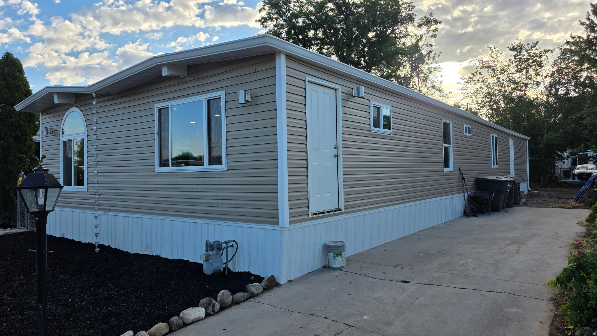 SANDEE VILLAGE - Residential