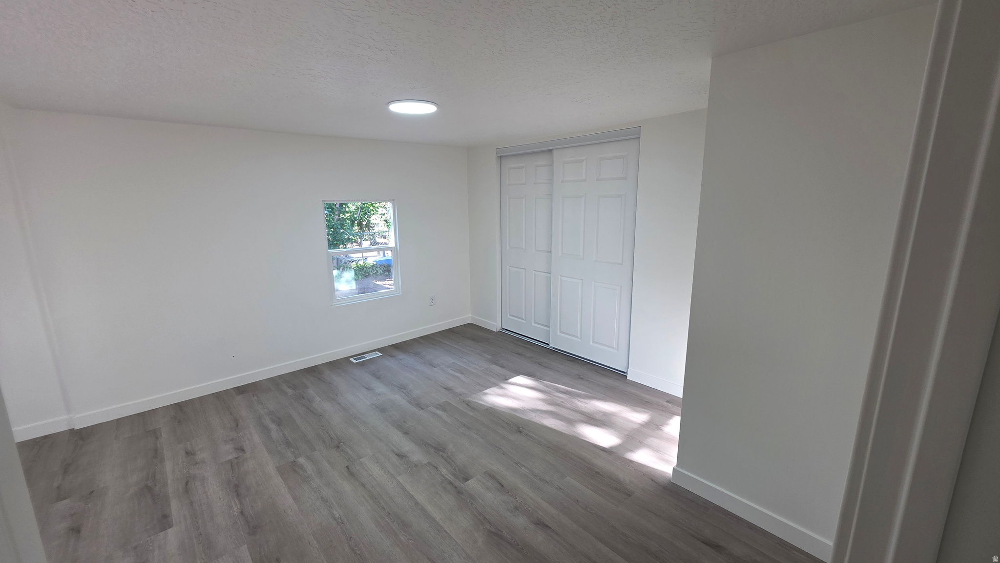 SANDEE VILLAGE - Residential