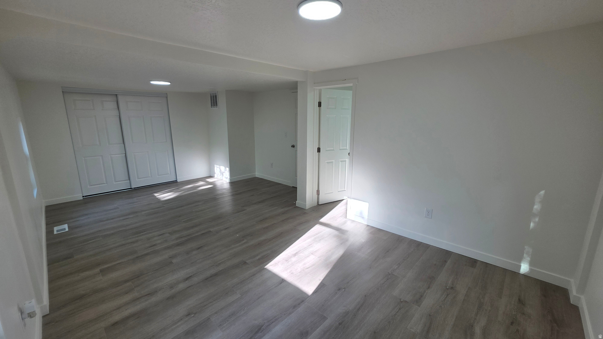 SANDEE VILLAGE - Residential