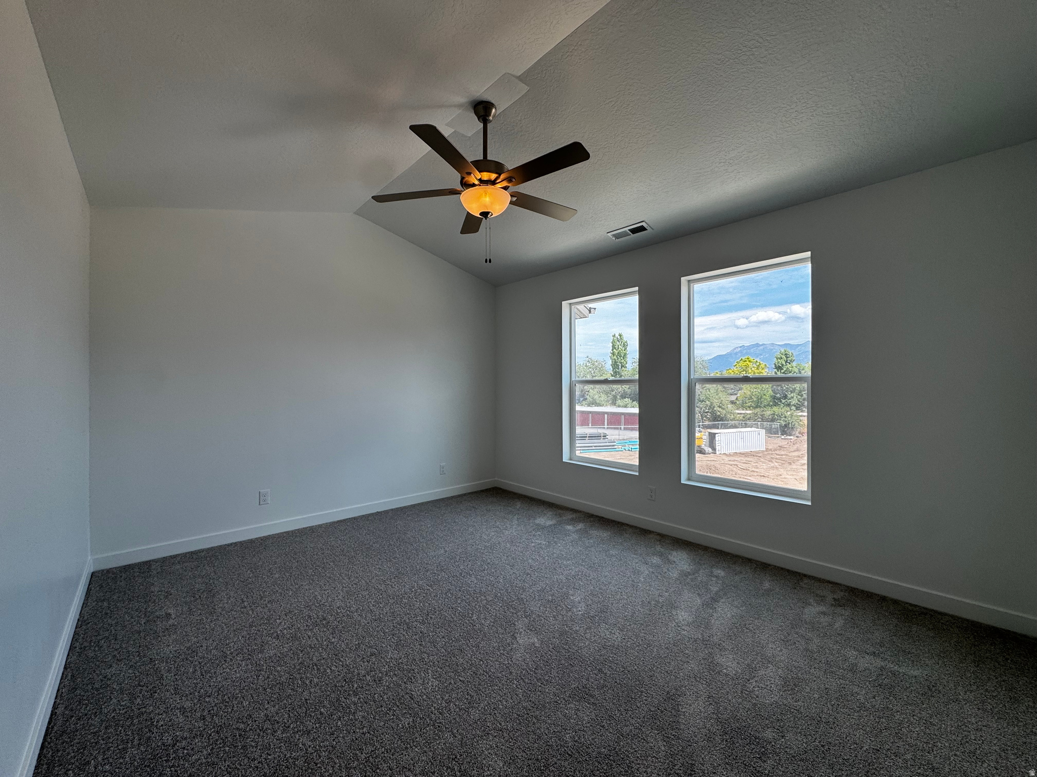 TRAILSIDE - Residential