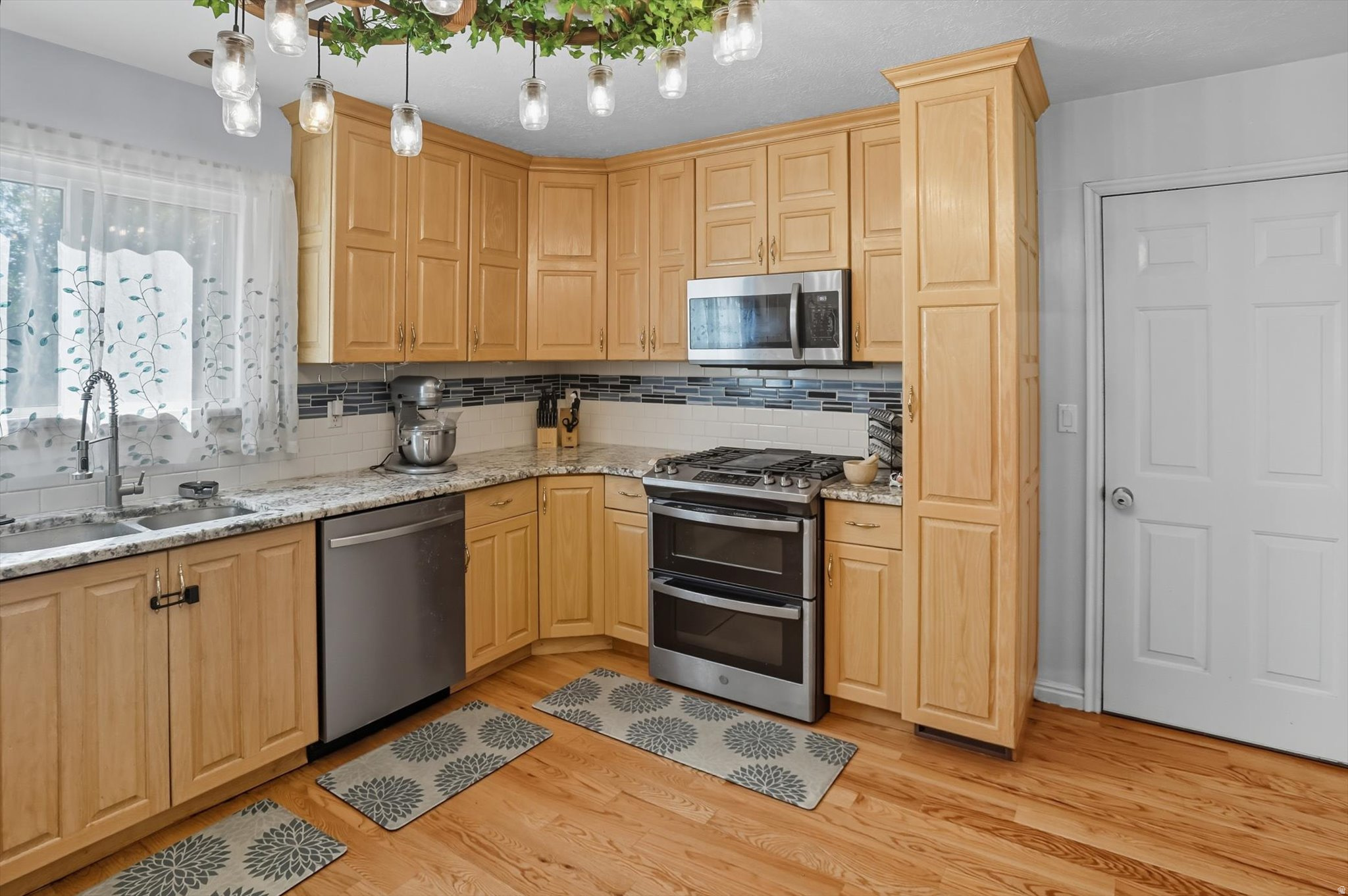 COTTONWOOD - Residential