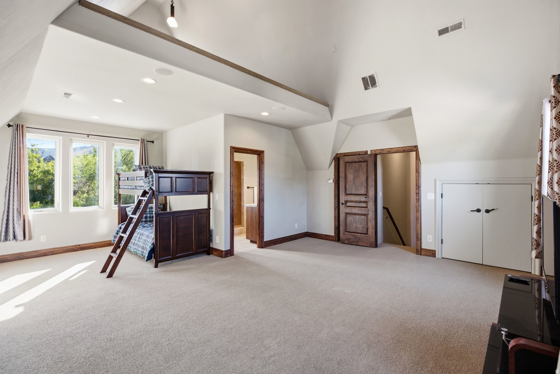 WOODS AT VALLEY VIEW AMD & EXT - Residential