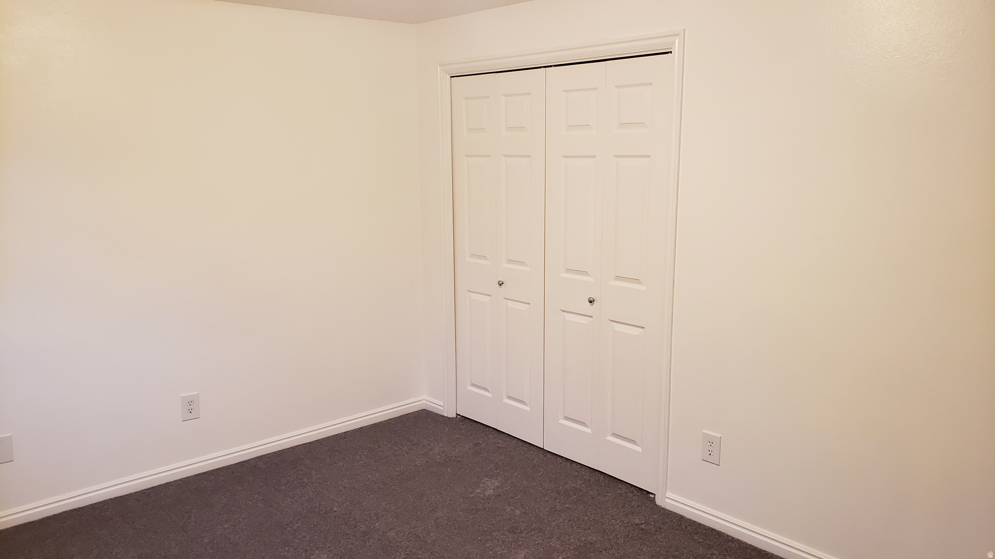 CHASE LANE - Residential