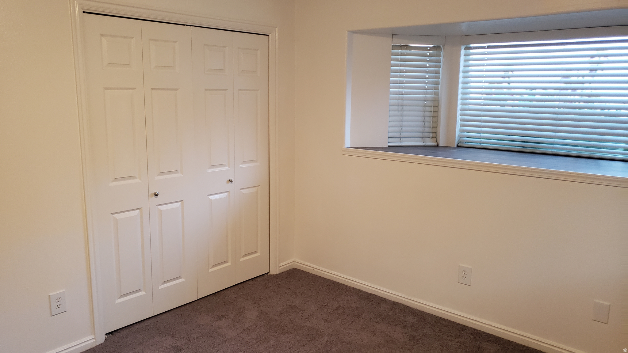 CHASE LANE - Residential