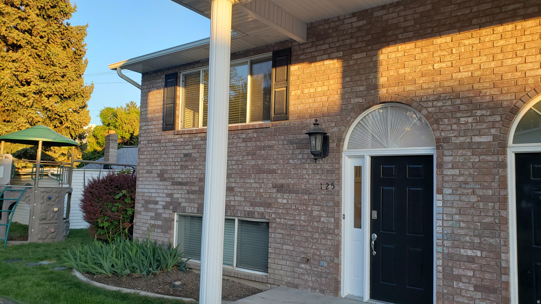 Welcome to this well-kept (newly remodeled) split-entry condo located in the desirable Chase Lane community! This condo has two bedrooms, one full bath, and 1,288 total square feet, and is perfect for first-time buyers, investors, or anyone looking for low-maintenance living in a prime location. Situated just minutes from I-15, shopping centers, public transportation, and local schools, including Timpanogos High School, this home puts you in the middle of everything Orem offers. Enjoy nearby parks, a community playground, and mountain views in a quiet, well-maintained neighborhood. Visitor parking is available on the northwestern side of the parking lot.