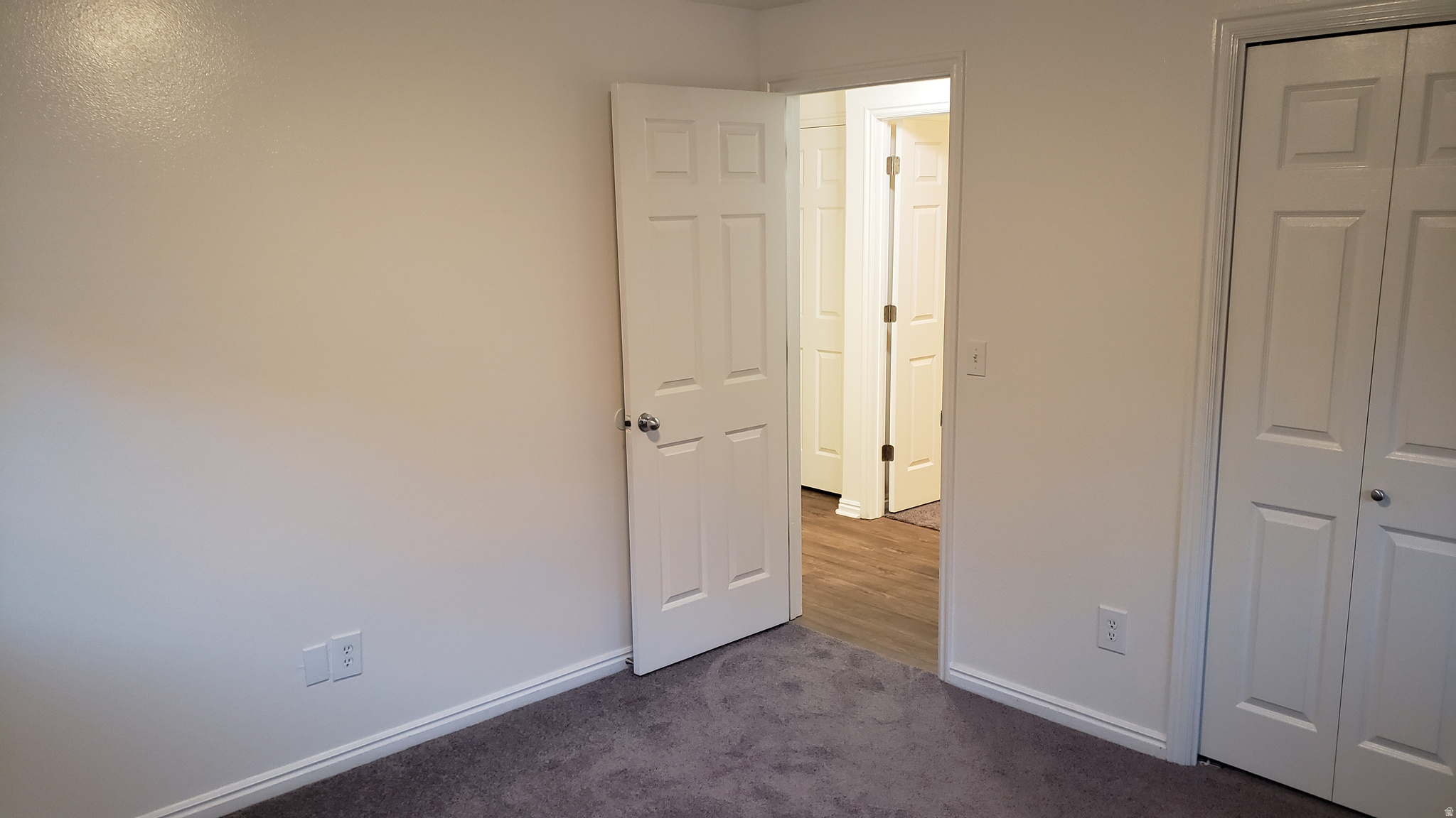 CHASE LANE - Residential