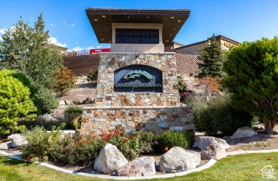 CANYON POINT - Residential
