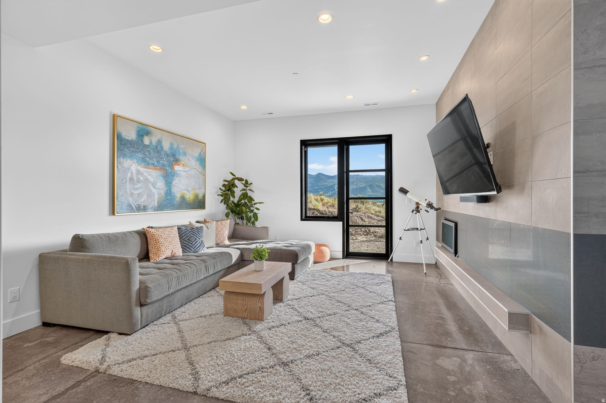 HIGHLAND ESTATES SUBDIVISION - Residential