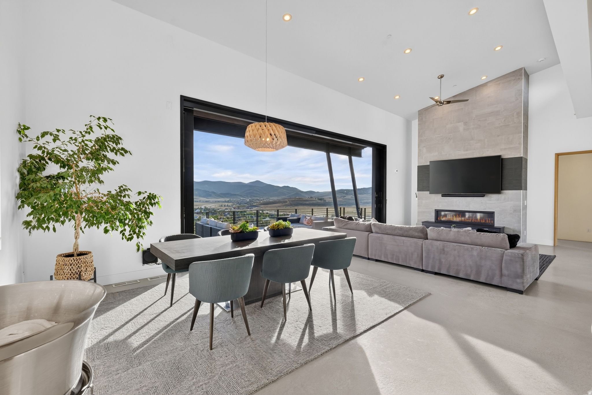 HIGHLAND ESTATES SUBDIVISION - Residential