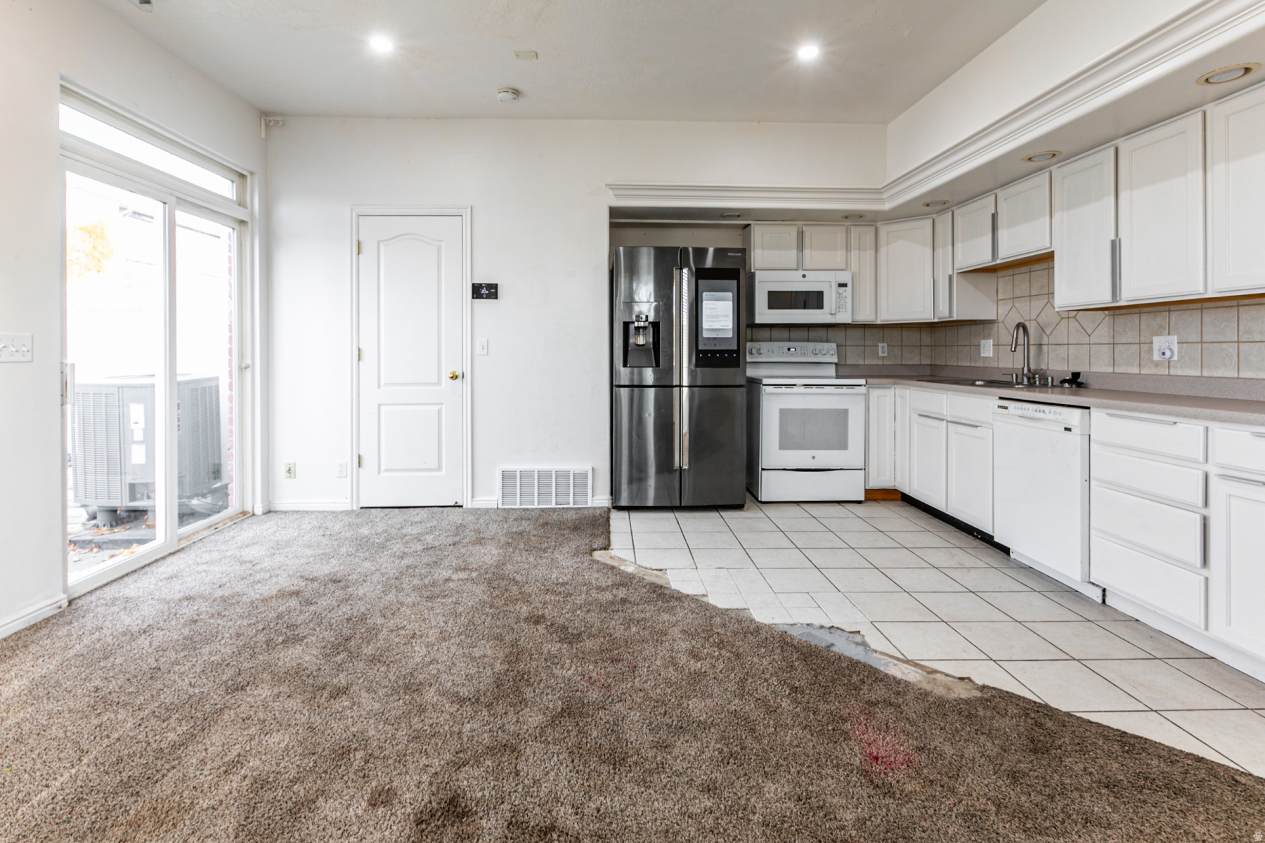 PEREGRINE POINTE - Residential