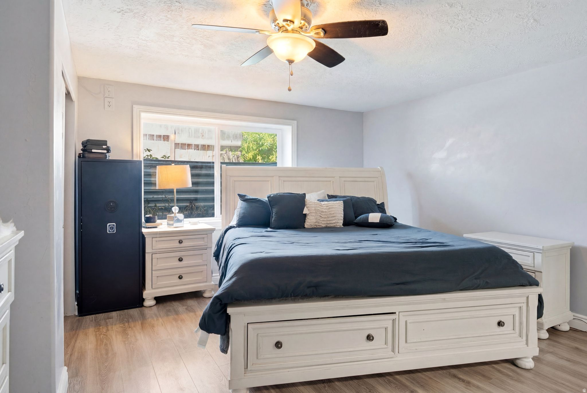 DIAMOND SUMMIT - Residential