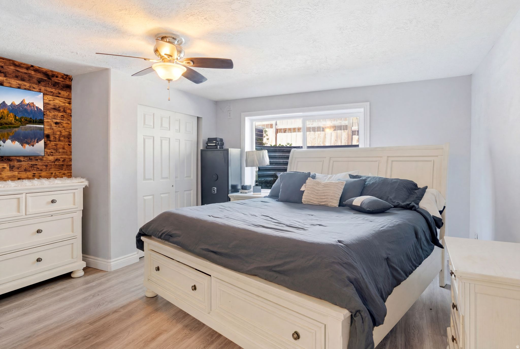 DIAMOND SUMMIT - Residential