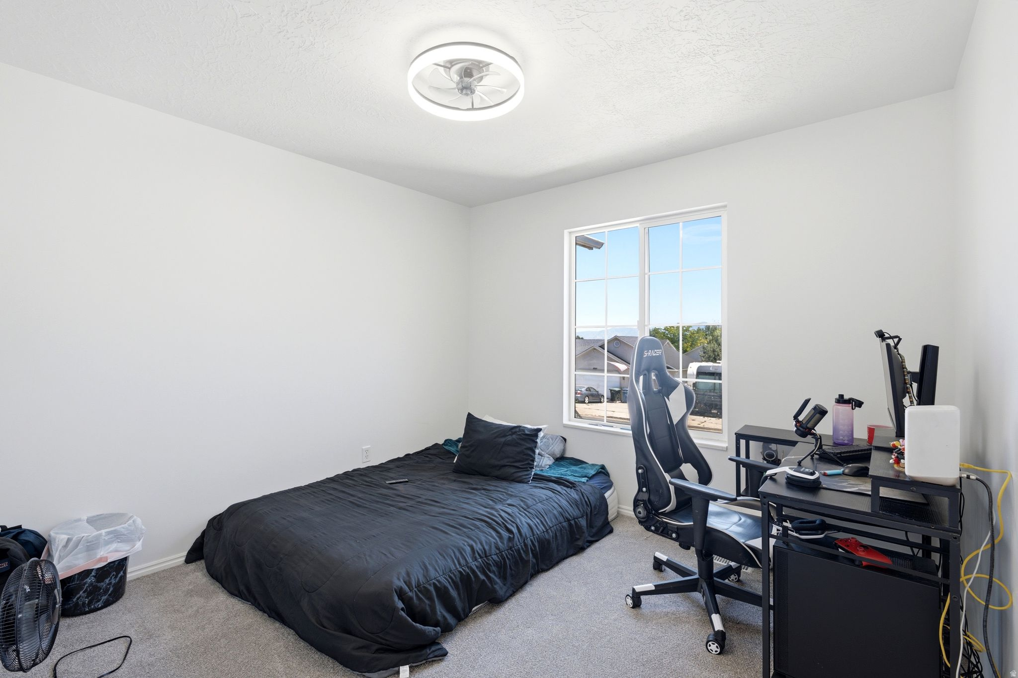 DIAMOND SUMMIT - Residential