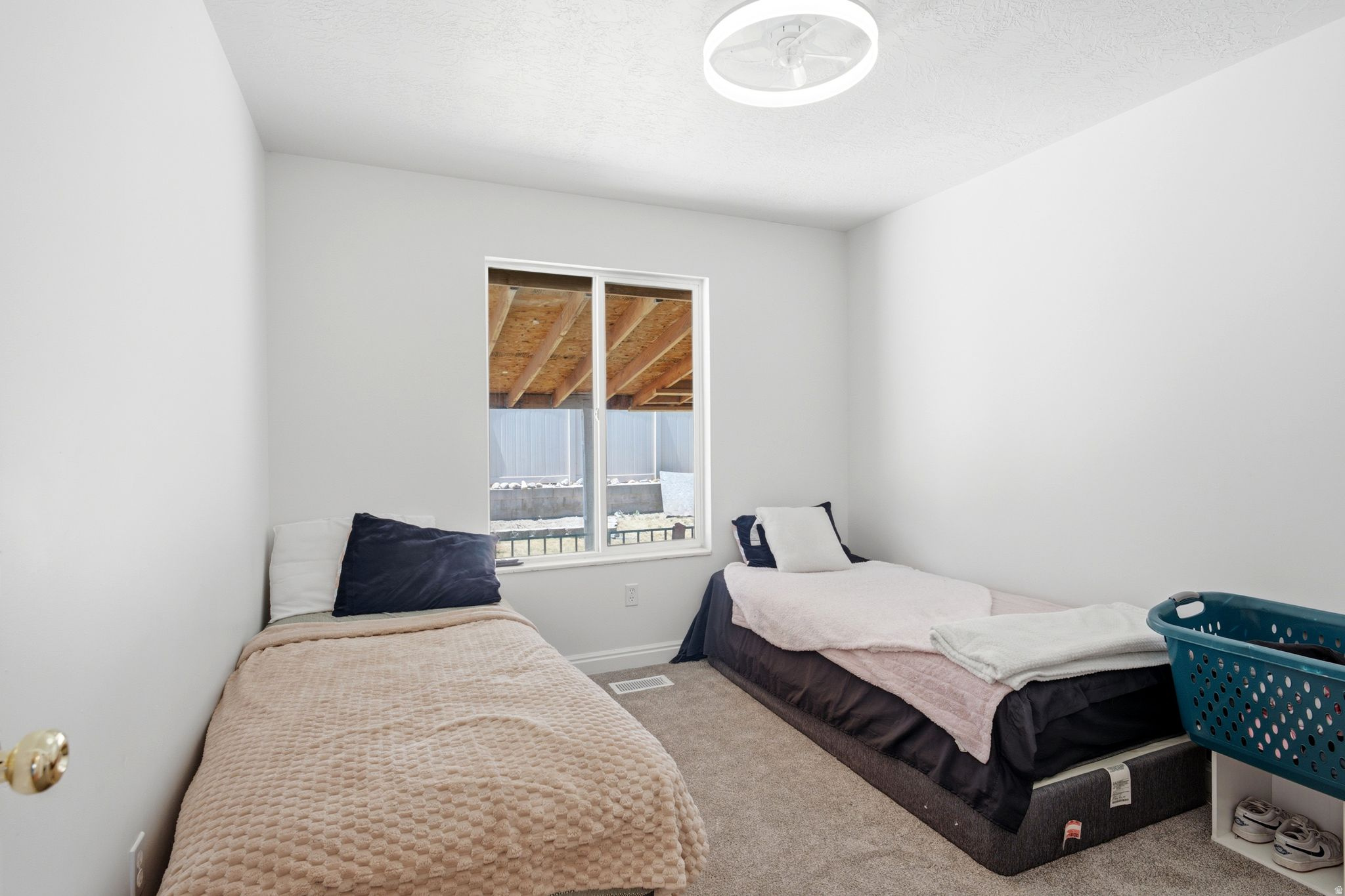 DIAMOND SUMMIT - Residential