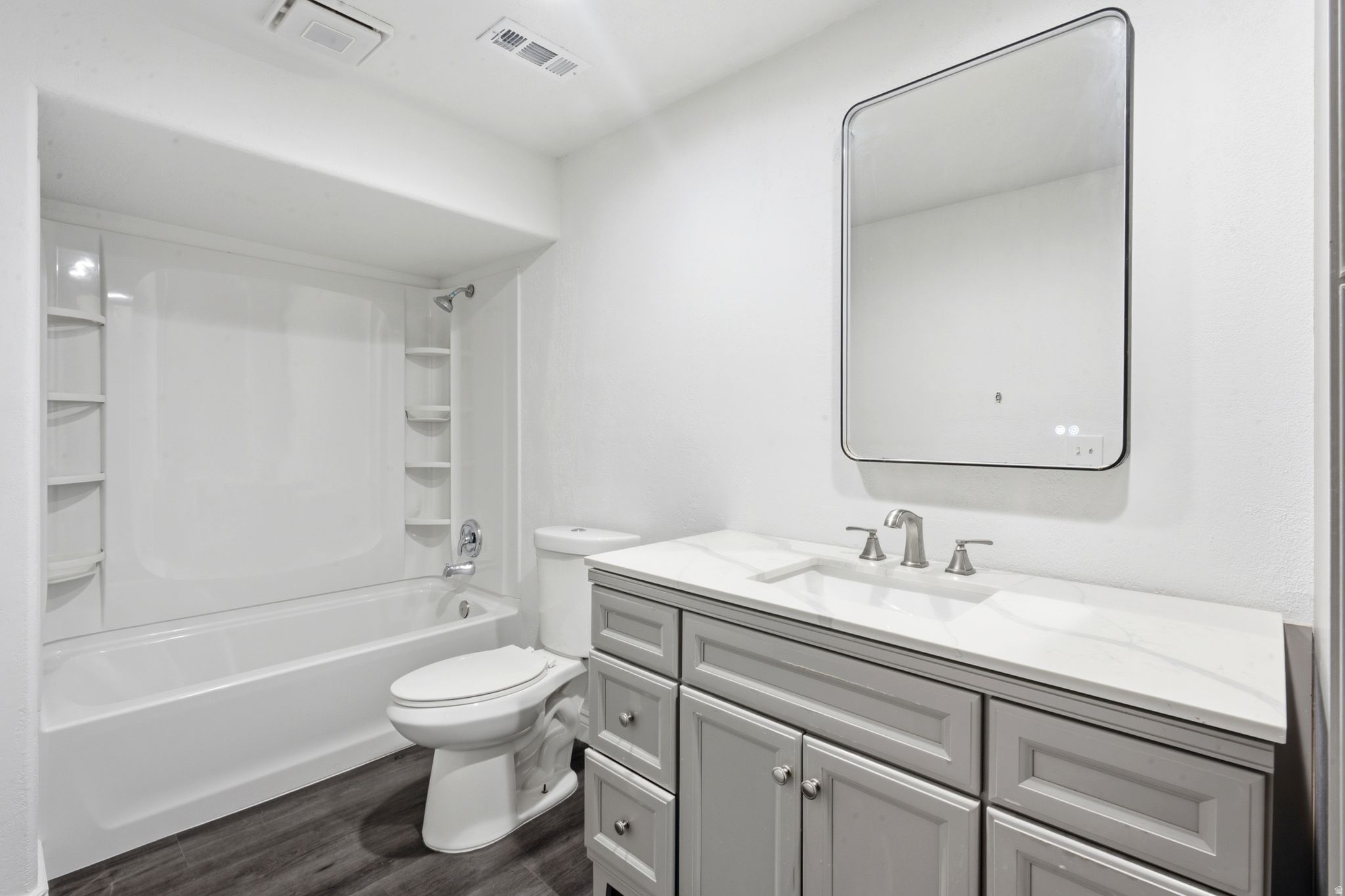 DIAMOND SUMMIT - Residential