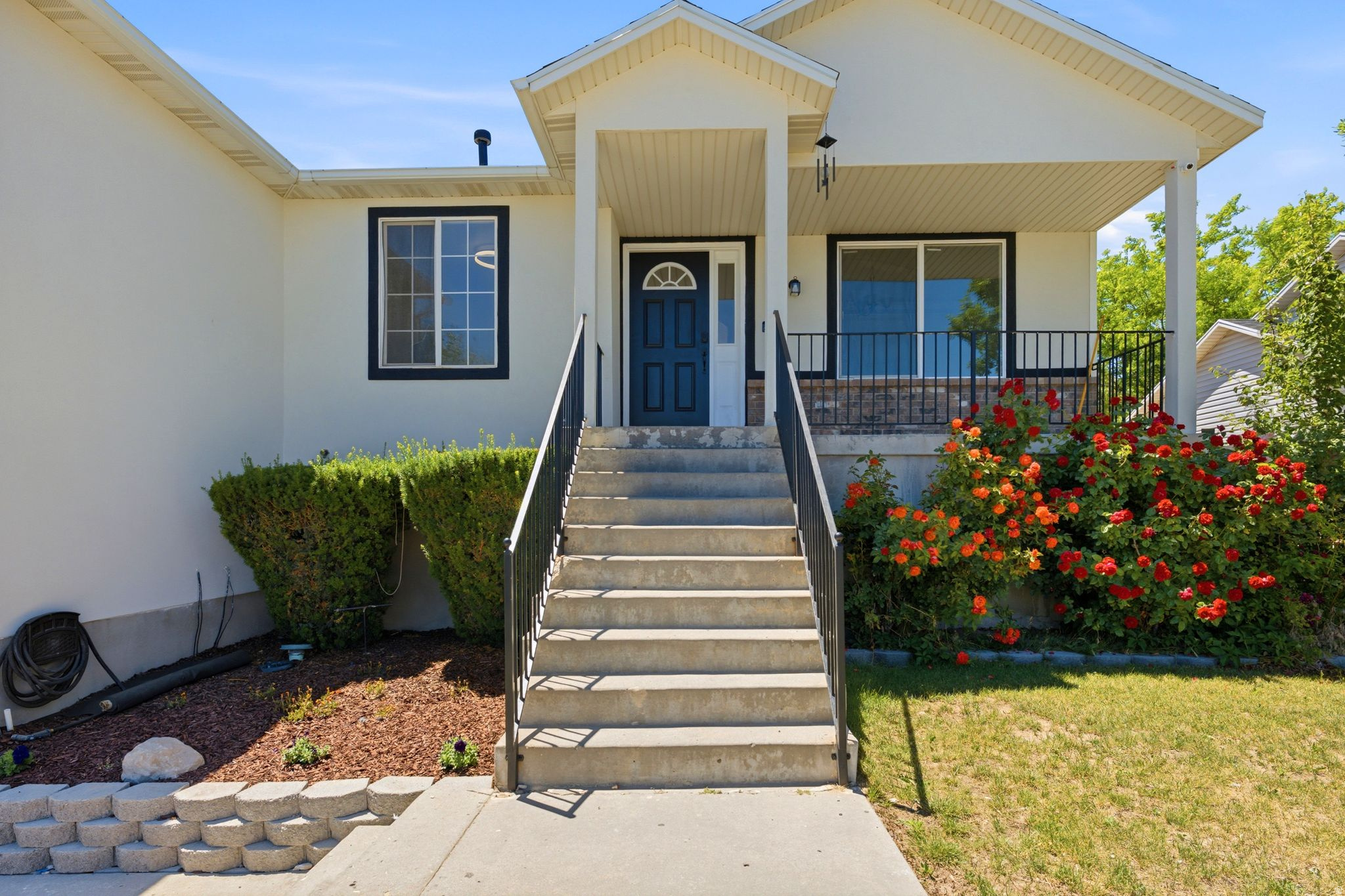 DIAMOND SUMMIT - Residential