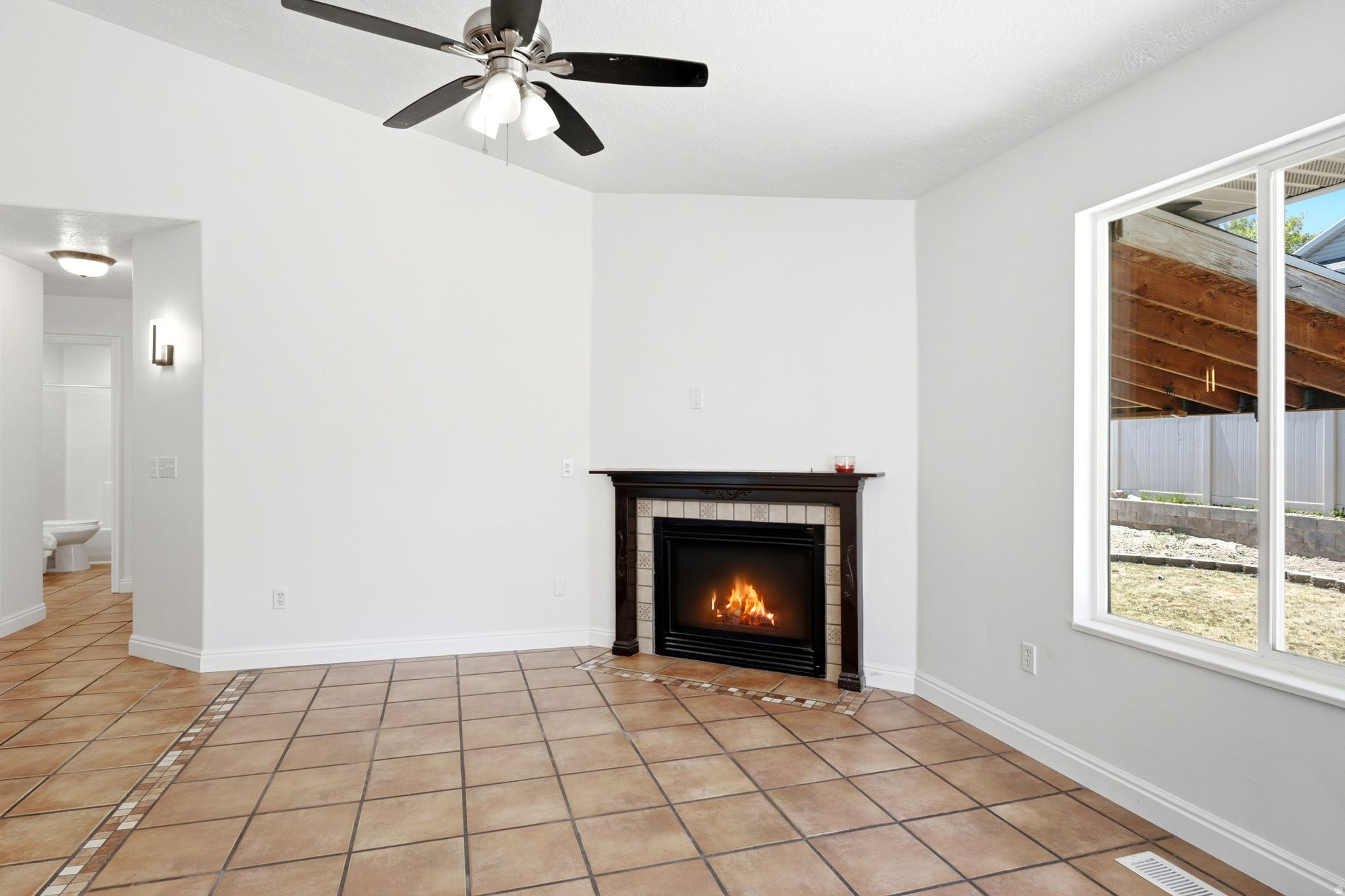 DIAMOND SUMMIT - Residential