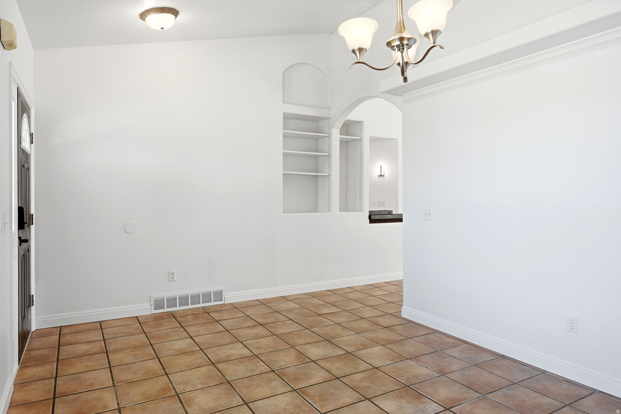 DIAMOND SUMMIT - Residential
