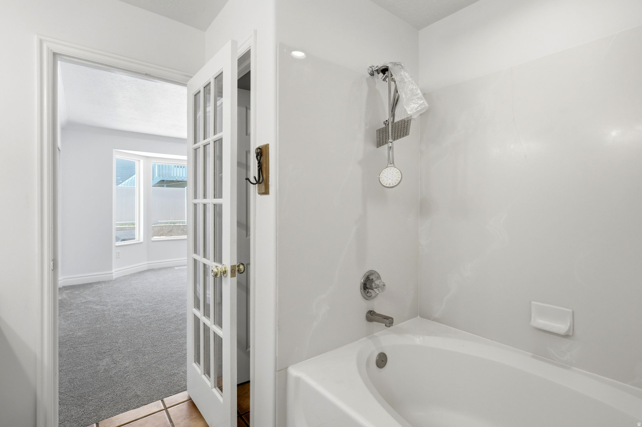 DIAMOND SUMMIT - Residential