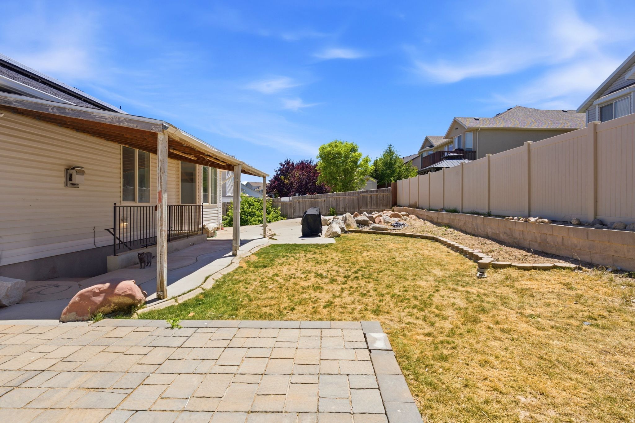 DIAMOND SUMMIT - Residential