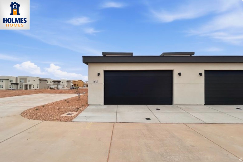 IRONWOOD FLATS - Residential
