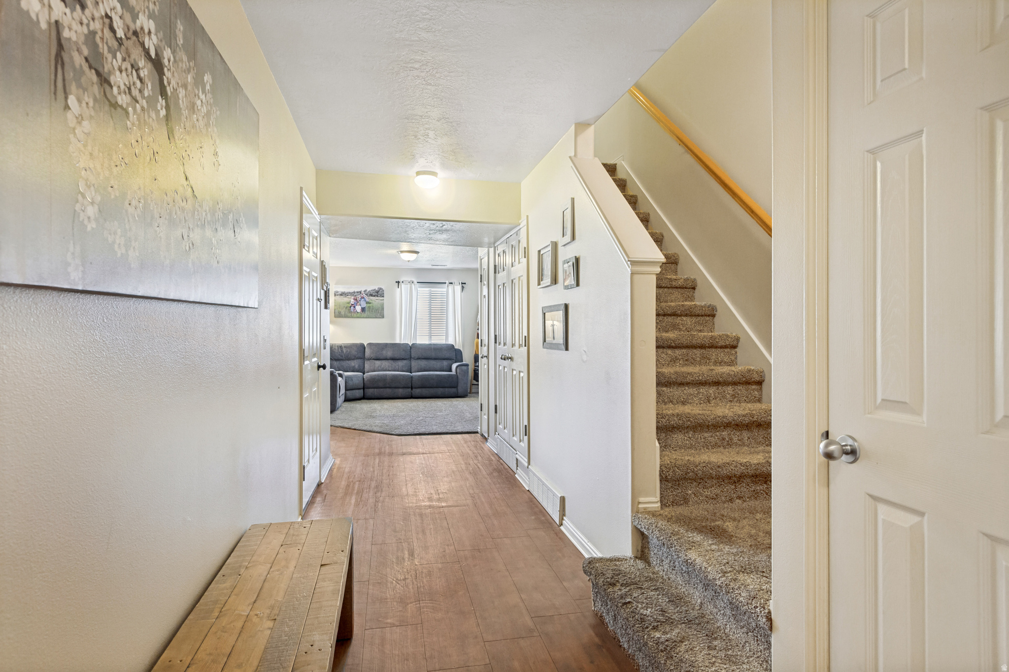 COUNTRY LANE - Residential
