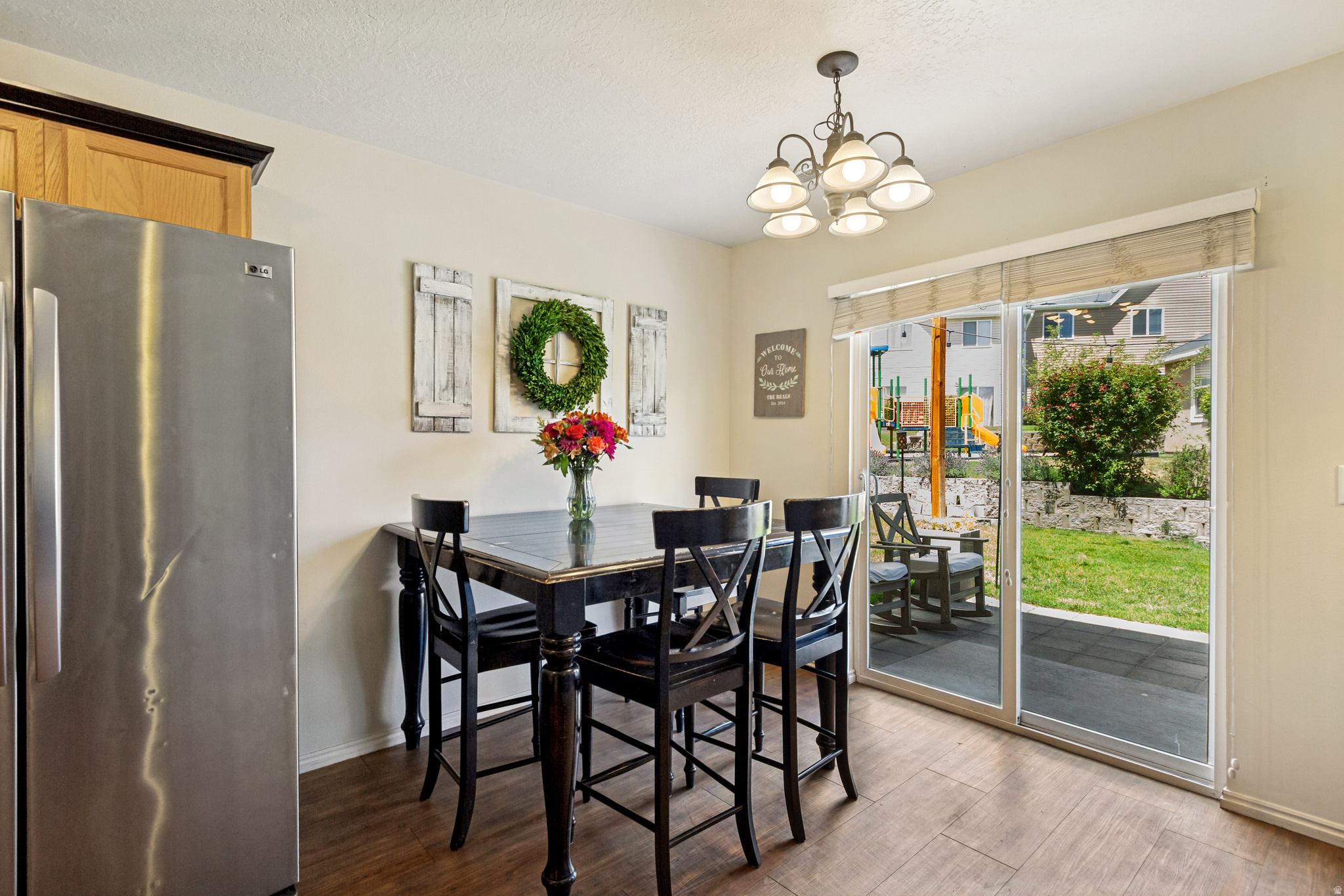 COUNTRY LANE - Residential