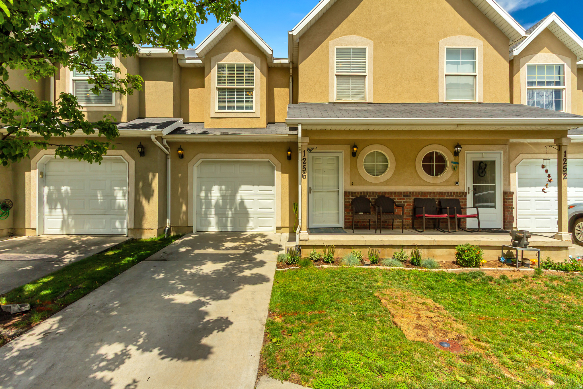 COUNTRY LANE - Residential