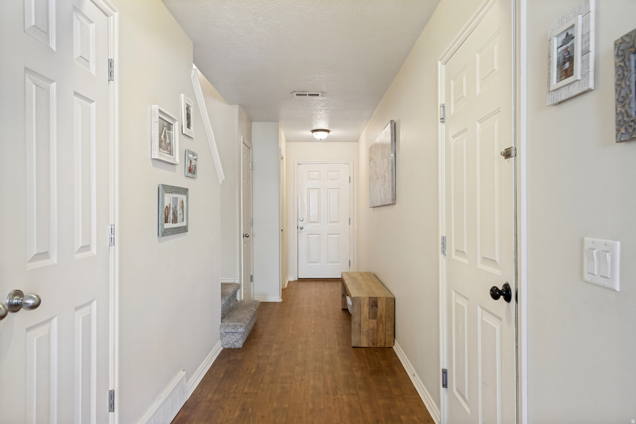 COUNTRY LANE - Residential