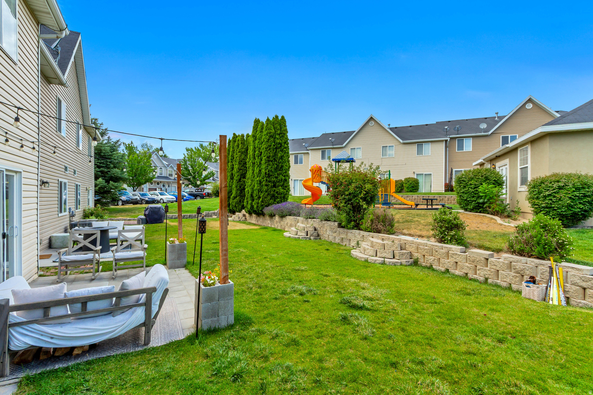 COUNTRY LANE - Residential