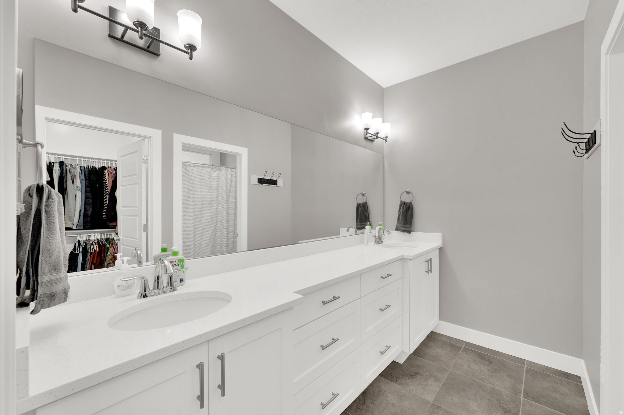 TALONS COVE - Residential