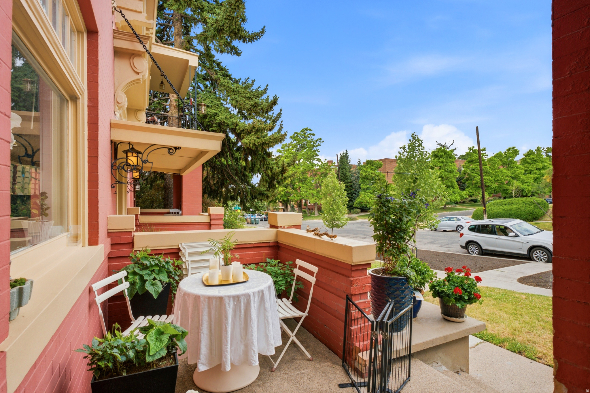 AVENUES - Residential