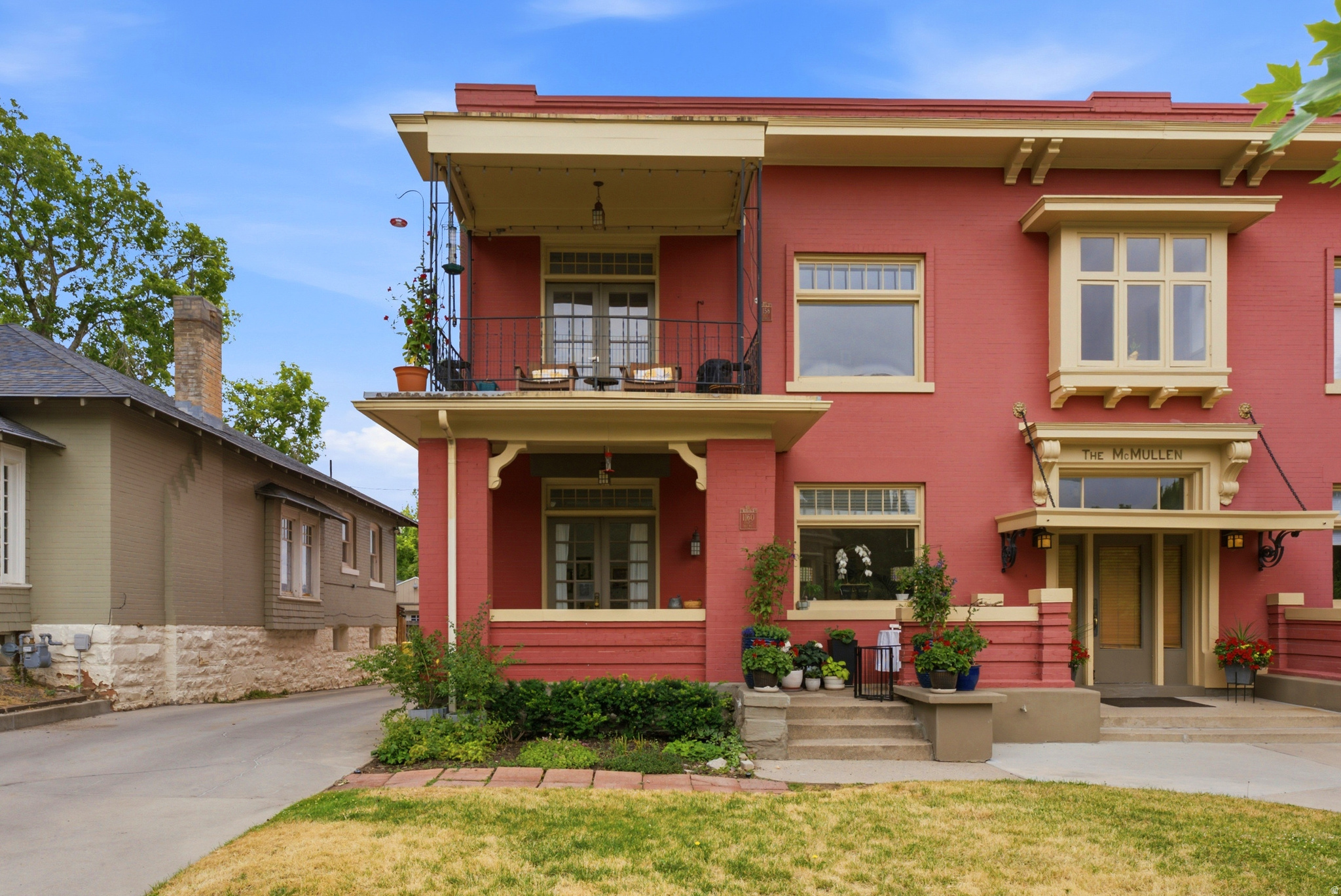 AVENUES - Residential